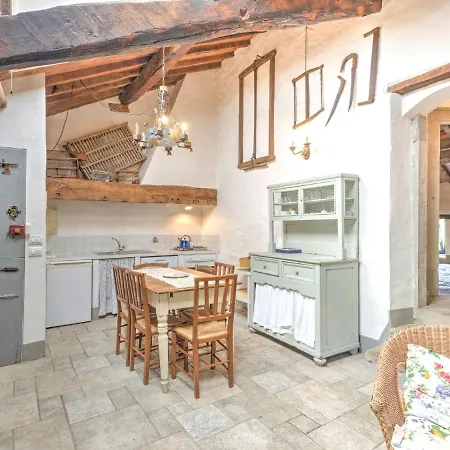 Vakantiehuis Deluxe In With Pool *